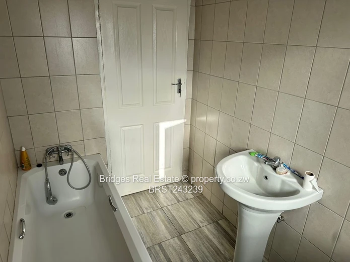 Newlands Cluster – To Let