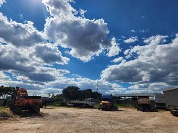 Commercial & Industrial Land