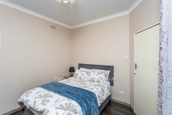 4- bedroom En suite Home on 1160sqm in Hillside