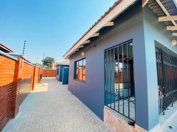 3 Bedroom Garden Flat