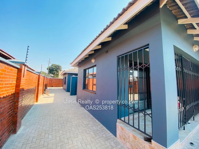 Choice Of Two Newly Built Semi-Detached Houses To Let – New Marlborough (Sole Mandate)