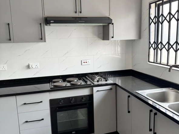 3 Bedroom Flat & Apartment