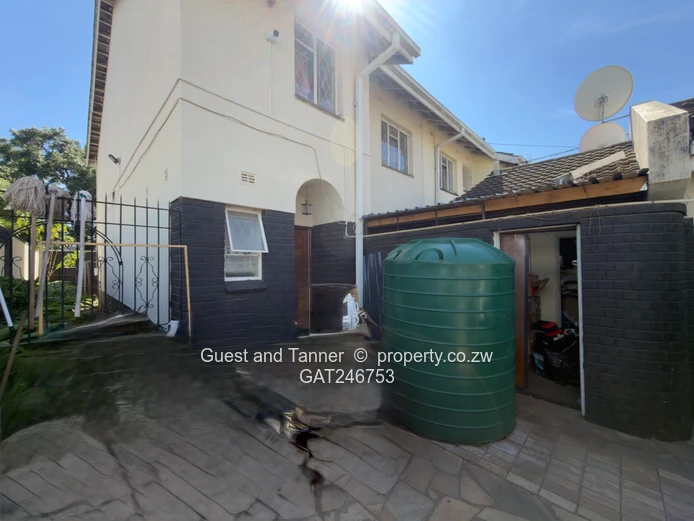 3-Bedroom Flat with Garden & Parking