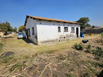 2 Bedroom House