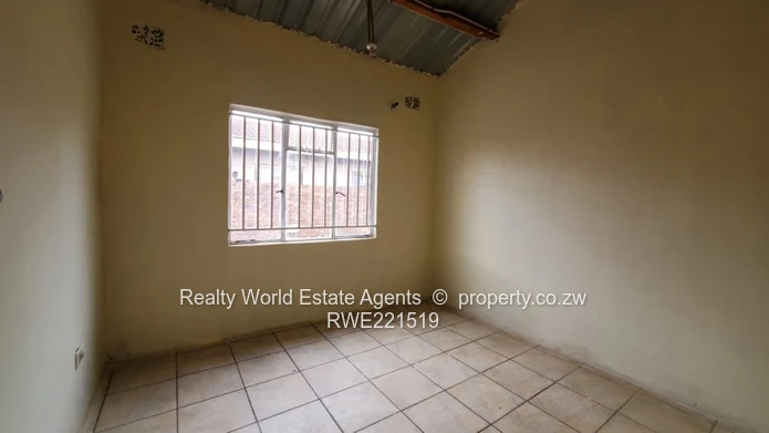 Spacious 3-Bedroom House for Sale in Dzivarasekwa Extension (Sole Mandate)