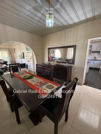 7-Bedroomed Cluster House For Sale 