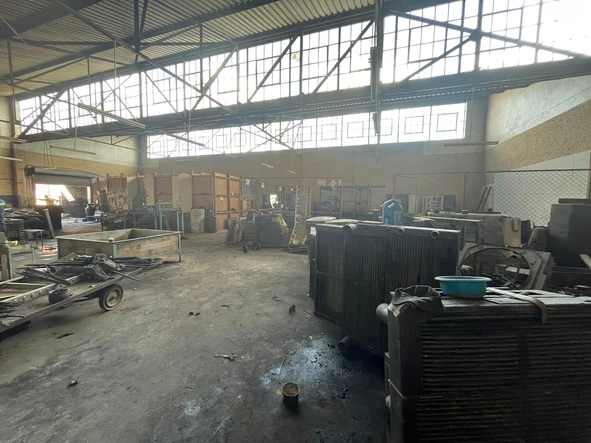 Warehouse & Factory