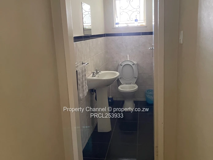 4 bed house with lots of Investments opportunities 