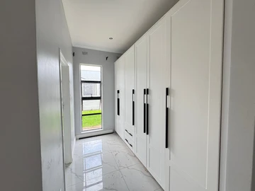 3 Bedroom Garden Flat