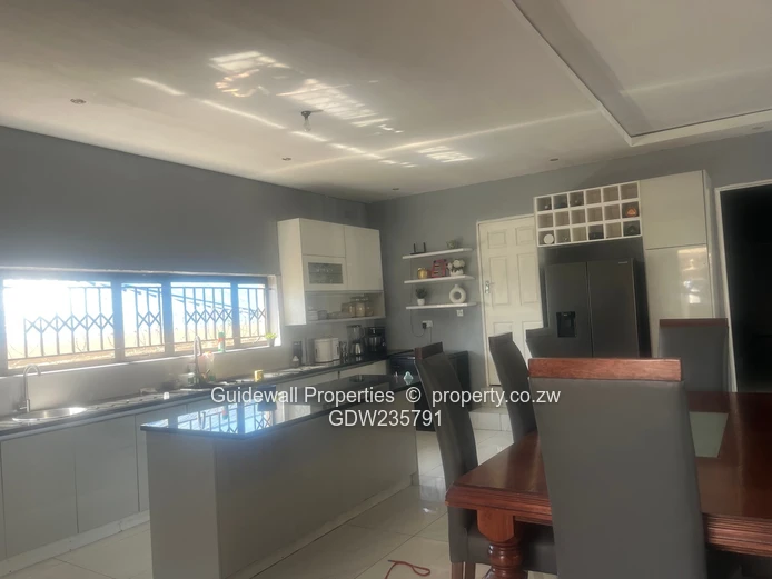  Spacious 3 bed house for sale in Warren Park