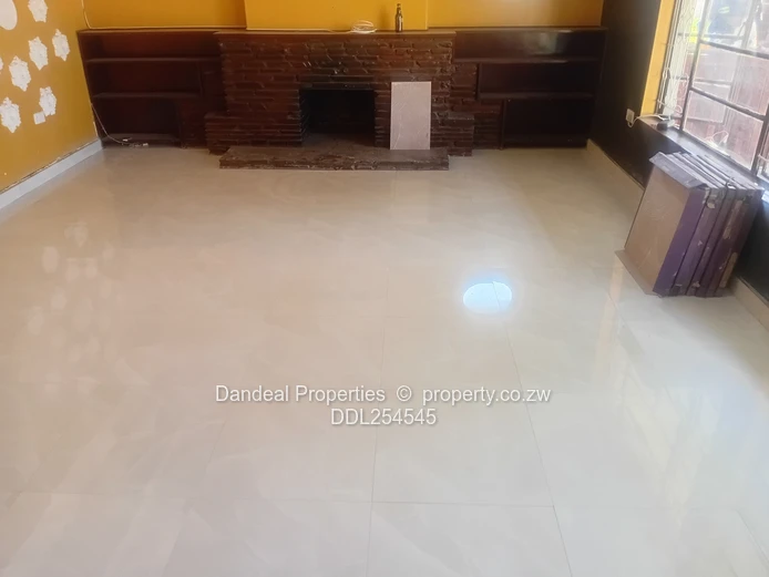 Greendale 6-Bed Family Home with Pool & Borehole