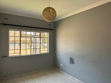 2 Bedroom Garden Flat