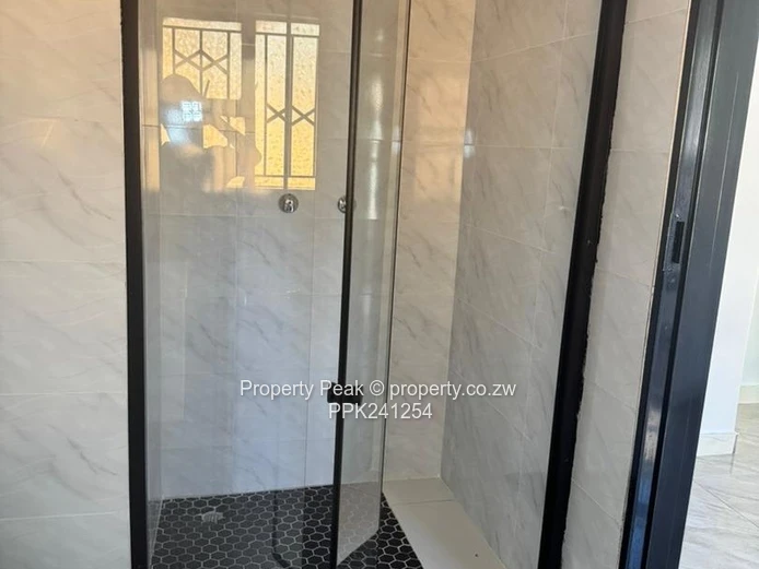 Newly Renovated 3-Bed Cottage in Queensdale