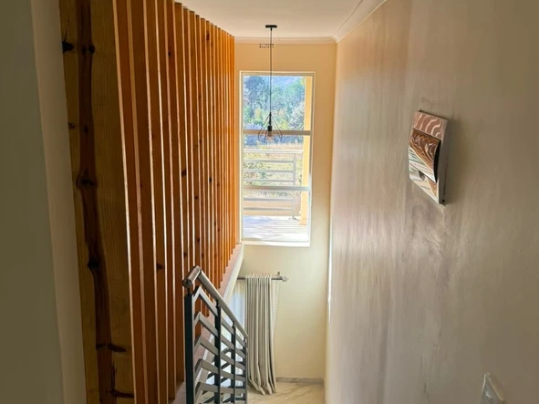 3 Bedroom Flat & Apartment