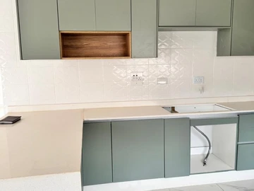 3 Bedroom Flat & Apartment