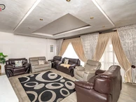Emmaculate Family Home