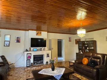 7 Bedroom House