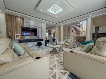 6 Bedroom House