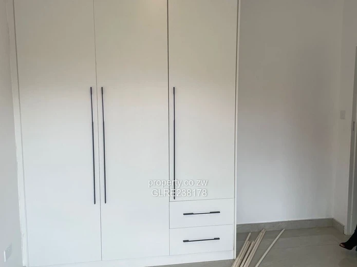 HEIG PARK,MABELREIGN Neat n spacious luxurious newly builty 3beds self-contained CLUSTER  To Let 