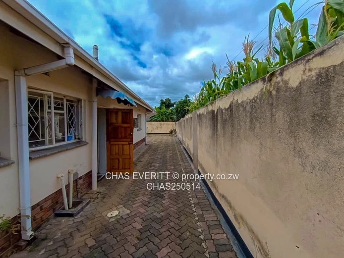 Zimre Park 4 Bedroomed House For Sale