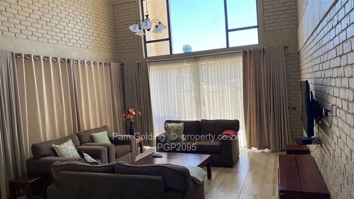 Stylish Living - 3 Bedroom Townhouse