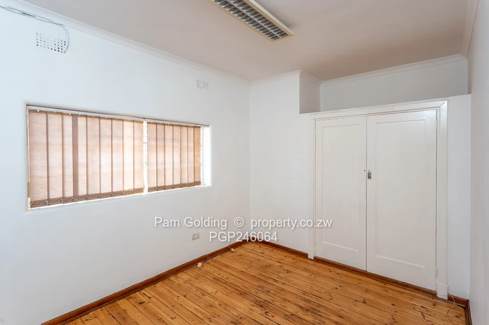 Commercial Property For Rent in Avondale