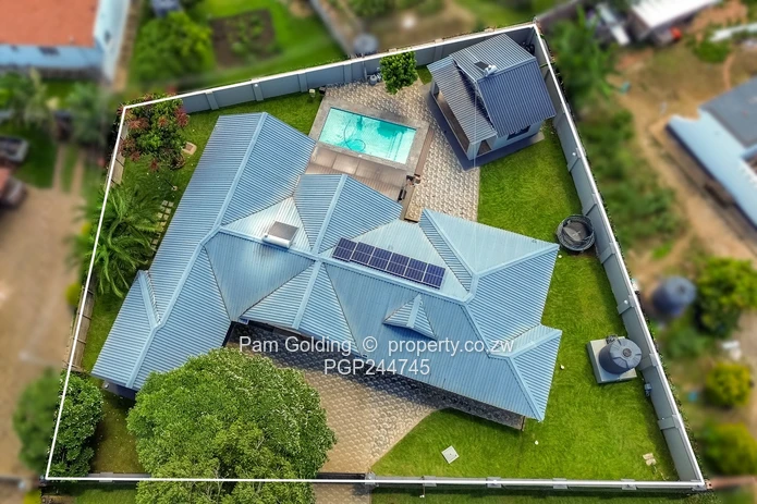 Move In Ready Compact Modern Family Home!!!! (Sole Mandate)