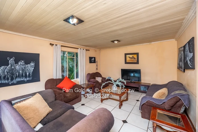 Timeless Charm in Tranquil Setting (Sole Mandate)