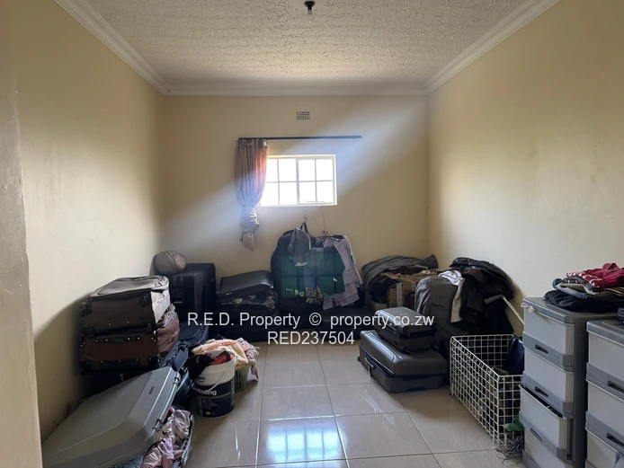 A versatile property offering space, sustainability, and opportunity In  Beuna Vista !