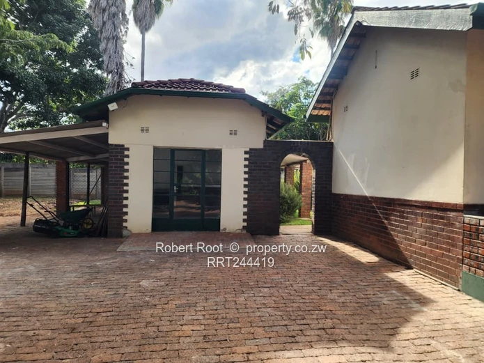 Spacious 4 Bedroom House To Rent In Greendale