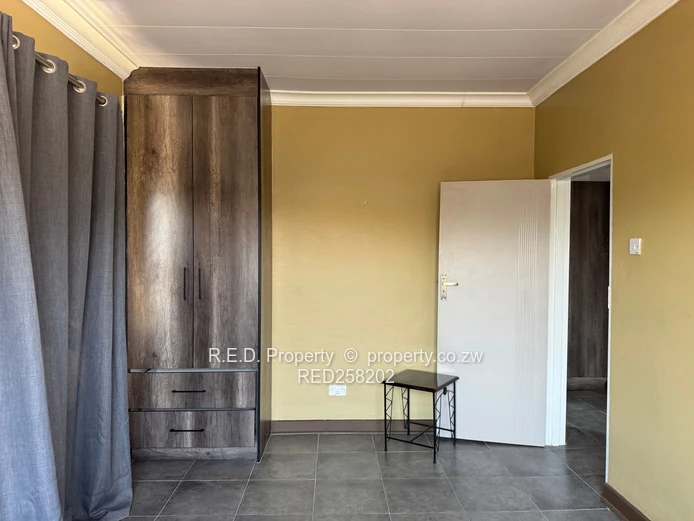 A modern townhouse In Burnside!