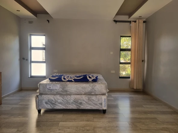 6 Bedroom House