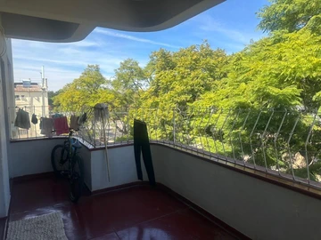 2 Bedroom Flat & Apartment
