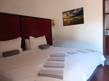 Hotel & Lodge