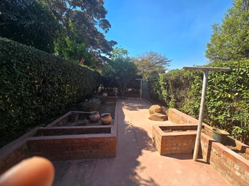 3 Bedroom Garden Flat