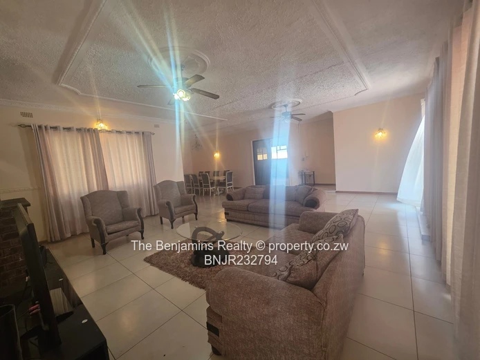 Fully Furnished Home In Greendale