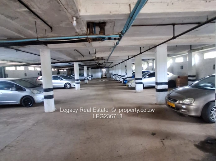 Prime Avenues 1-Bedroom Flat For Sale – Mazowe Mansions (Sole Mandate)