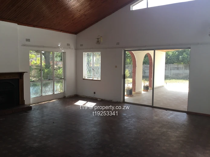 Spacious 4 bed house pus 3 bed cottage
