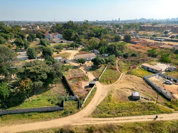 Commercial & Industrial Land