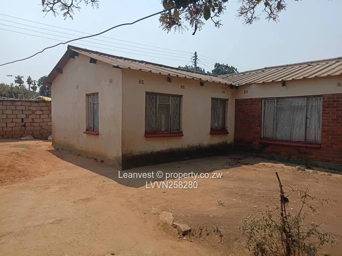 Chitungwiza Unit M House For Sale 
