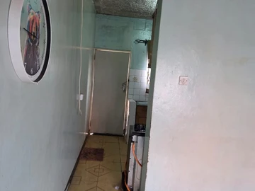 2 Bedroom Flat & Apartment
