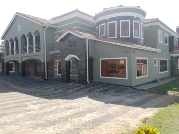 8 Bedroom House