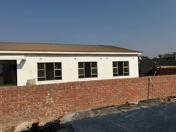 4 Bedroom Flat & Apartment