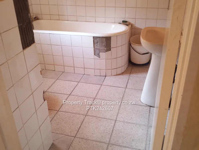 A neat and solid house!