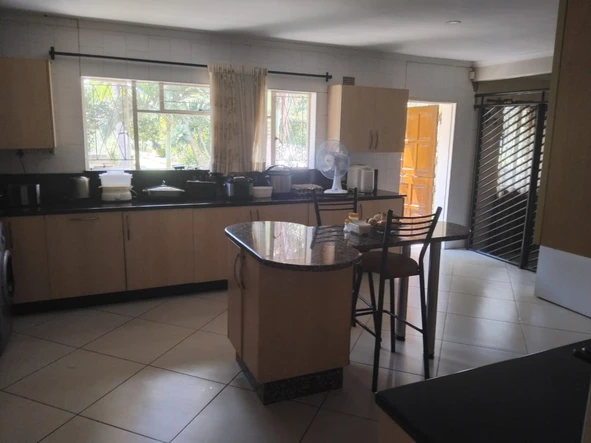 5 Bedroom House