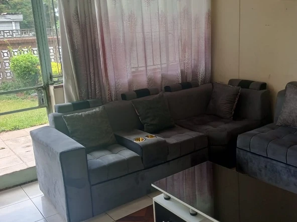 2 Bedroom Flat & Apartment