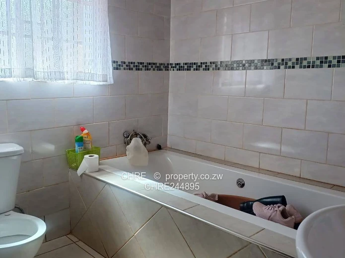 Crowhill House To Let