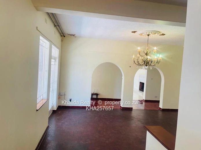 Greendale North – Double-Storey House For Sale