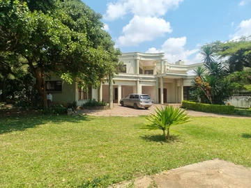6 Bedroom House