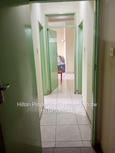 Eastlea 2-Bed Apartment — Borehole & Parking